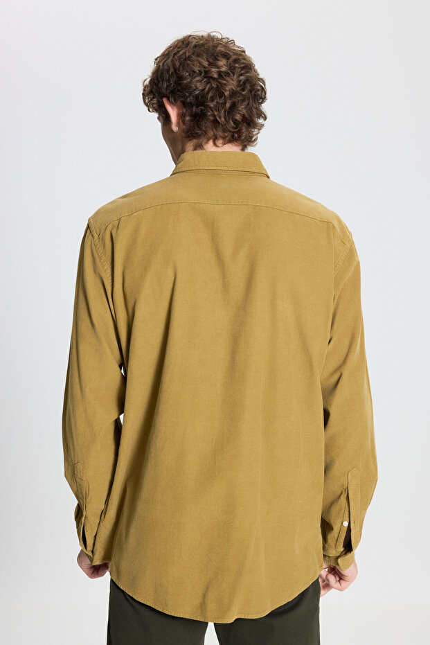 Erkek Yağ Yeşili Comfort Fit Geniş Kesim Düğmeli Yaka Kadife Gömlek - 5