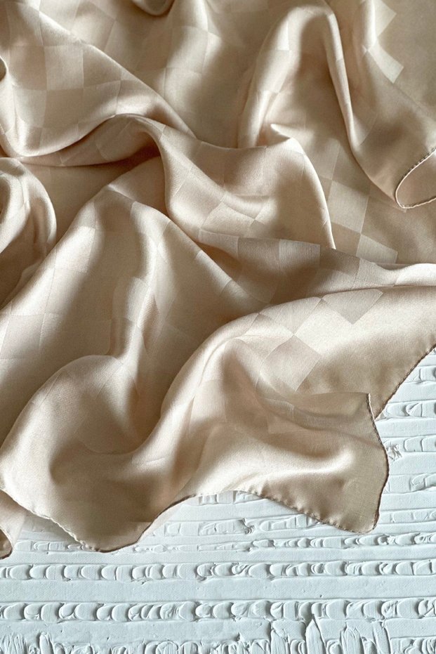 Choose Violescarf for the Original. Italian Jacquard Patterned Shawl Beige