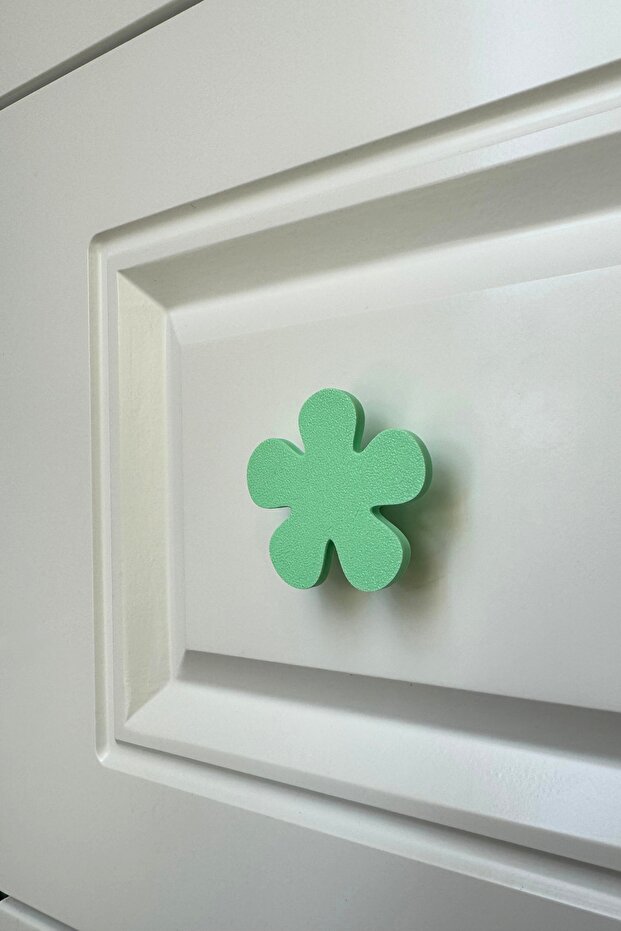 Green Clover Cabinet Handle - Modern and Stylish Furniture Handle for Children's Room, Kitchen and Bathroom, Yd