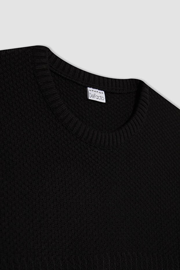 Sweter o standardowym kroju - 5