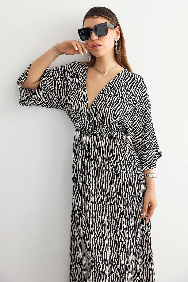Çiçek Desenli Maxi Elbise - 4