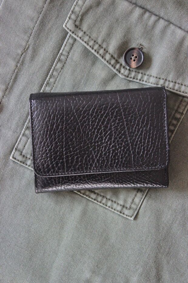 Genuine Leather Women's Wallet / Multiple Compartments, Lots of Card Holders / Stylish and Long-Lasting