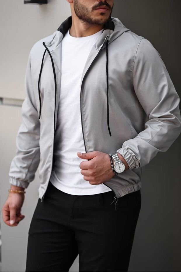 Water and Windproof Seasonal Jacket
