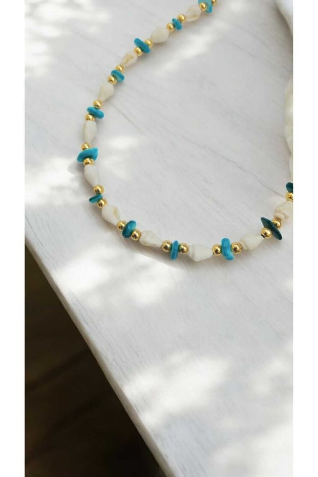 Summer Colors Sea Shell Blue Necklace