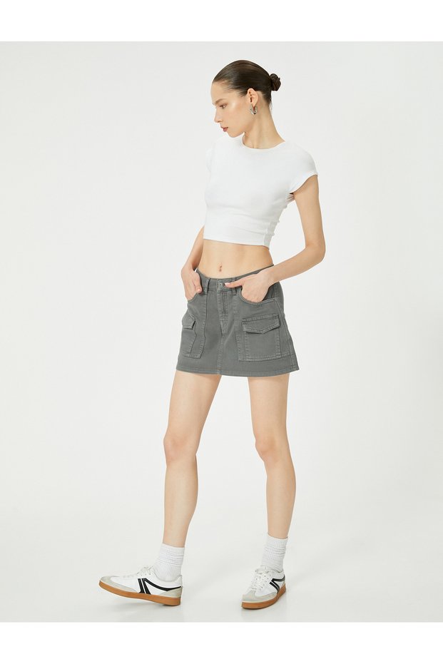 Comfortable Cargo Mini Skirt - Front Pocket Detail