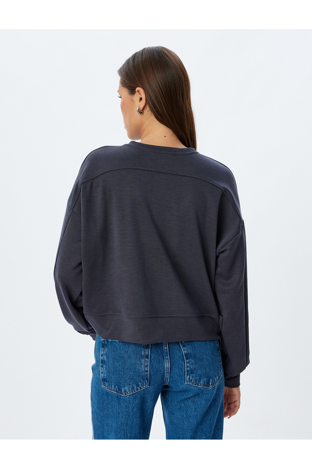 Basic Sweatshirt Long Sleeve Crew Neck - 4