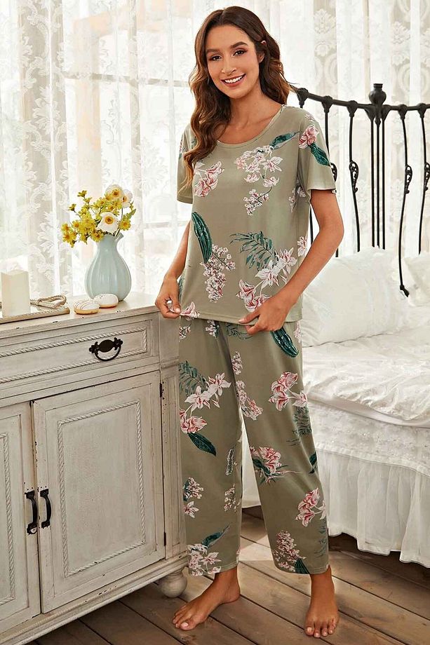 Çicek Baskılı Soft Kumaş Kısa Kollu Pijama Takımı - 3