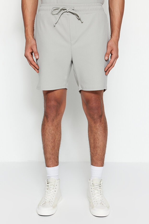 Gri Regular/Normal Kesim Orta Boy Kordonlu Dokulu Şort TMNSS23SR00039 - 1