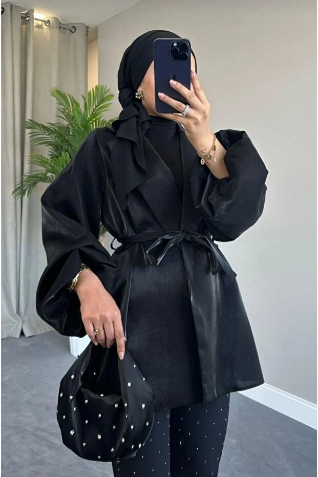 سترة نسائية من الساتان بحزام مقاس قياسي