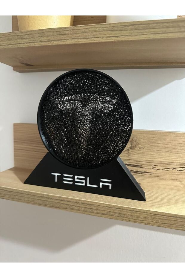 Vektörel Tesla Figürü - 1