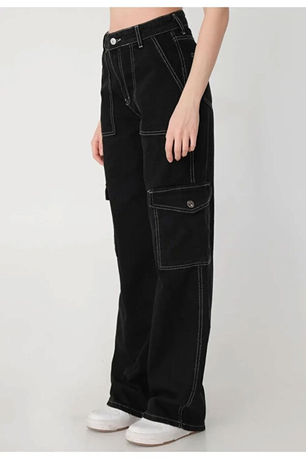 Girl's Oversize Cargo Pocket 100% Cotton Jeans with Stitching Detail