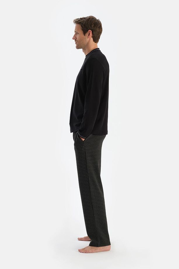 Siyah Bisiklet Yaka Uzun Kollu Altı Desenli Pijama Takımı - 3