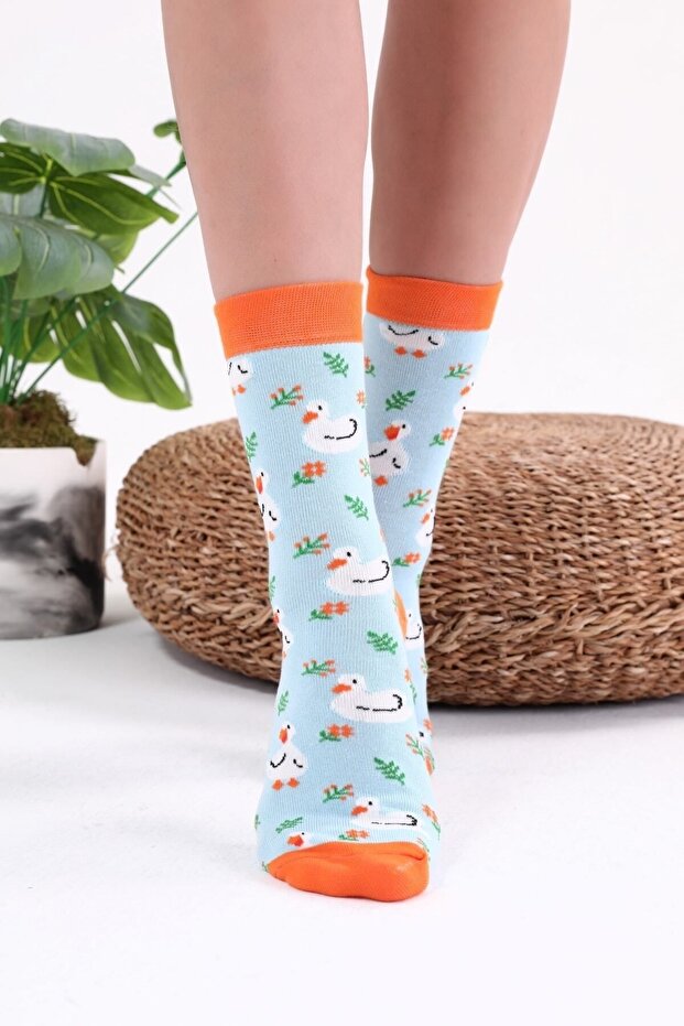 جوارب برتقالية اللون منقوشة على شكل بطة - 3