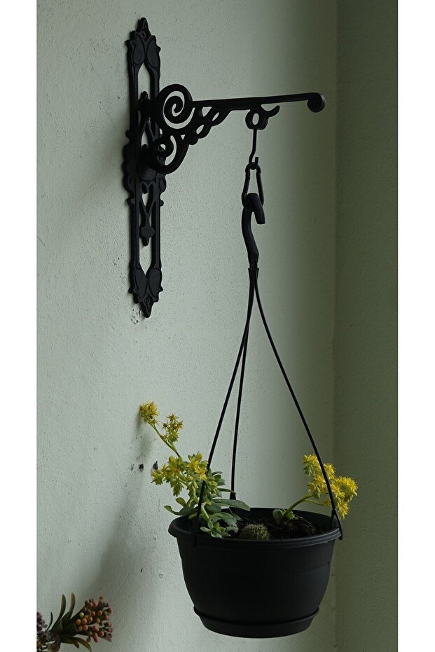 Garden decoration flower hanger in cast iron matte black style
