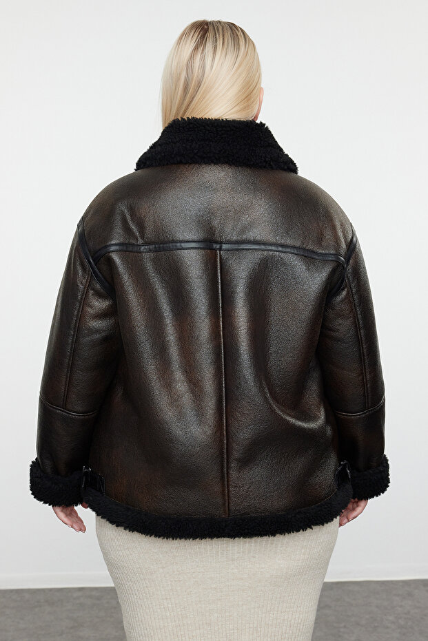 Kahverengi Oversize Kalıp Peluş Detaylı Biker Büyük Beden Ceket Mont TBBAW25AW00001 - 10