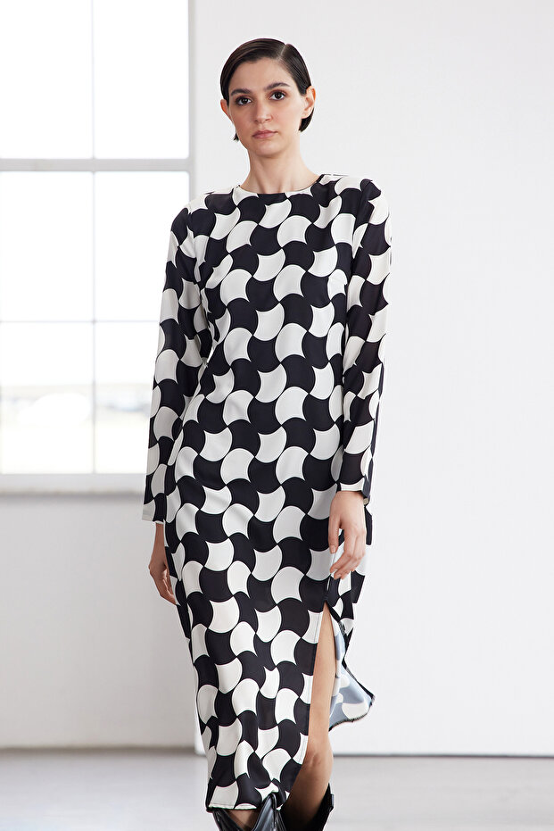 Limited Edition Siyah Geometrik Desenli Düz Kesim Midi Dokuma Elbise TWOAW25EL00290 - 4