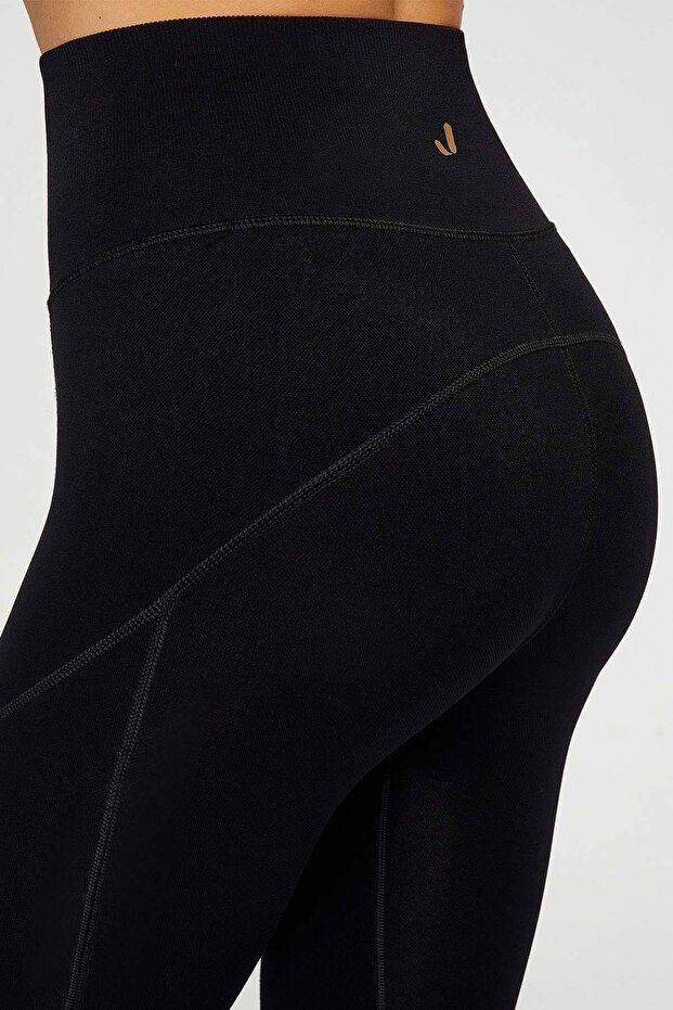 لباس ضيق عالي الخصر من باين باللون الأسود - 4