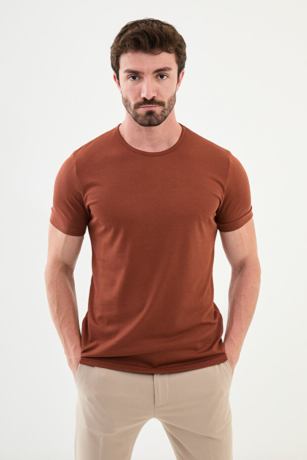 تي شيرت رجالي من Duz Slim Fit ذو رقبة دائرية بلون القرميد - 36690.22Y