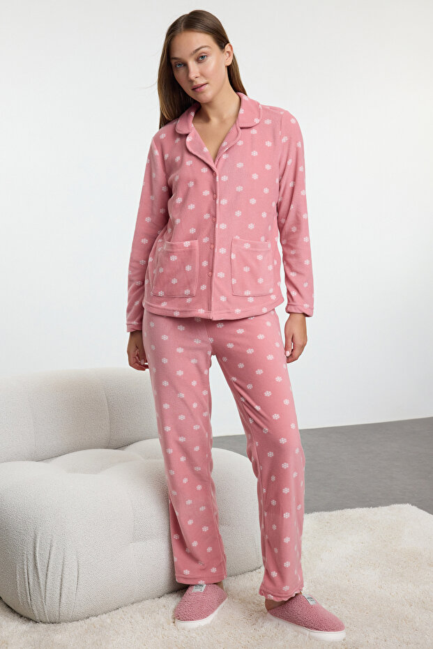 Gül Kurusu Kış Temalı Cepli Polar Kışlık Örme Pijama Takımı THMAW25PT00071