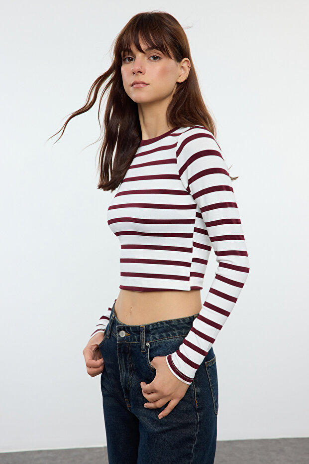 Bordo Çizgili Viskoz Yumuşak Kumaşlı Fitted Crop Esnek Örme Bluz TWOAW24BZ00048 - 2