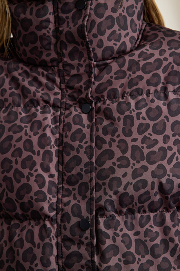 Çok Renkli Kahverengi Leopar Desenli Oversize Kalıp Şişme Mont TWOAW25MO00222 - 4