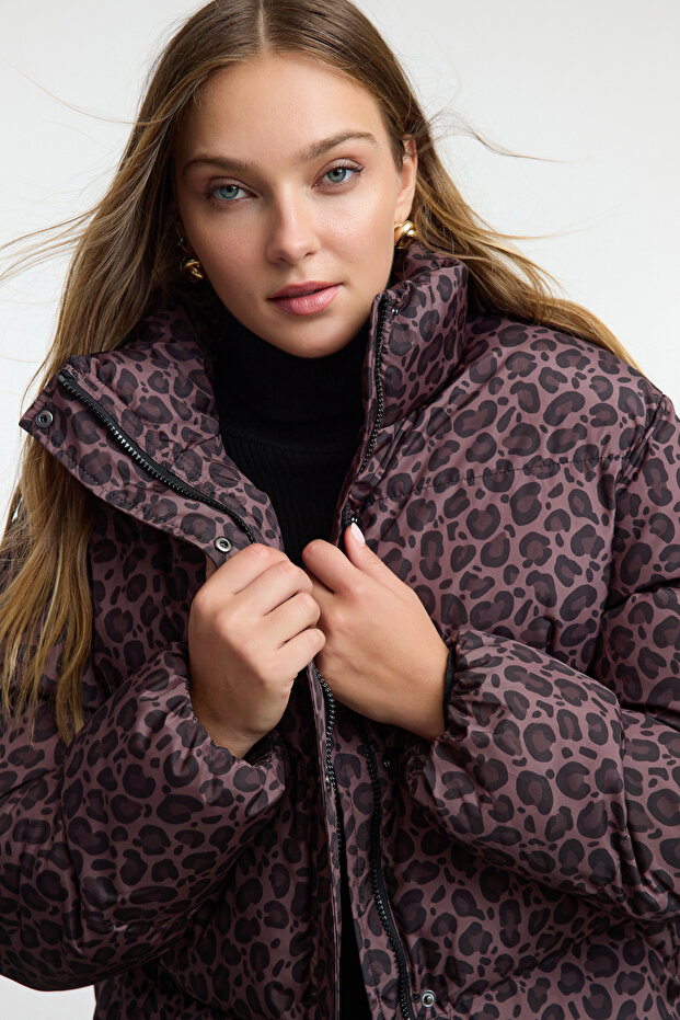 Çok Renkli Kahverengi Leopar Desenli Oversize Kalıp Şişme Mont TWOAW25MO00222 - 2
