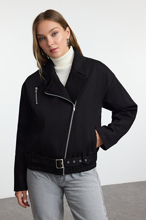 Siyah Oversize Kemerli Mont TWOAW25MO00121 - 1