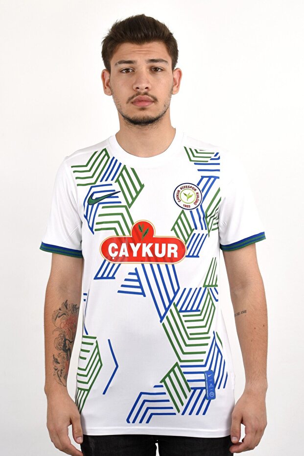 Beyaz Dalgalı Forma - 1