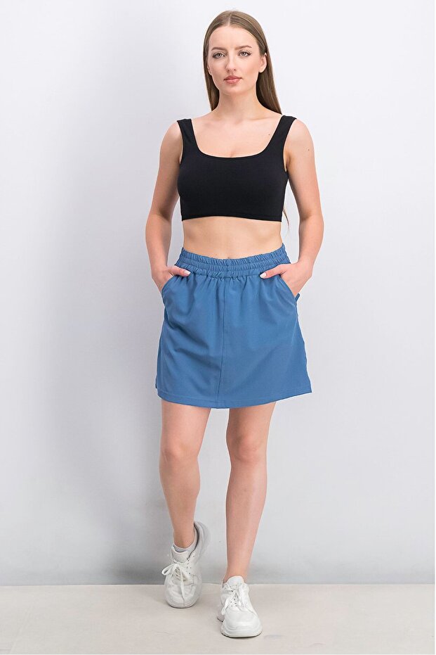 النساء يرتدين تنورة قصيرة أساسية متينة مع شورت مخفي، ستورم - 2