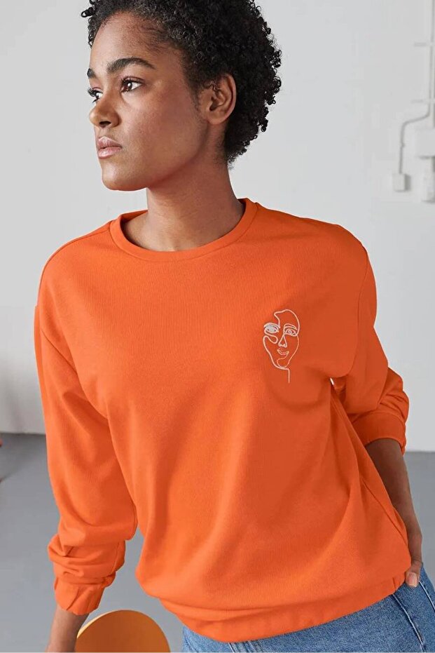 Women Round Neck Long Sleeves Embroidered Sweatshirt, Orange