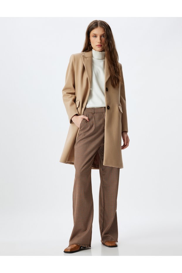 Long Double-Breasted Cashmere Coat with Buttons and Pockets