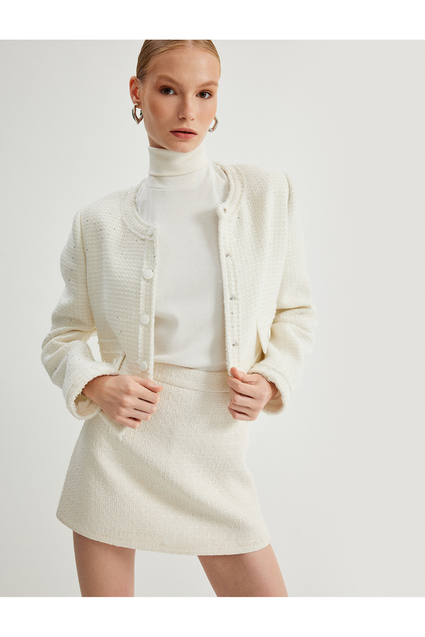 Glitter Round Neck Pocket Snap Button Detailed Short Tweed Jacket