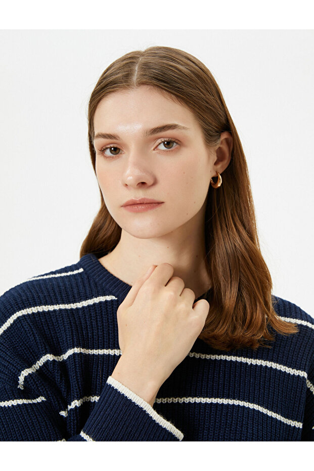 Crew Neck Long Sleeve Knit Sweater