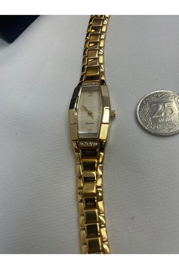 Gold Vintage Women's Watch Alsaat