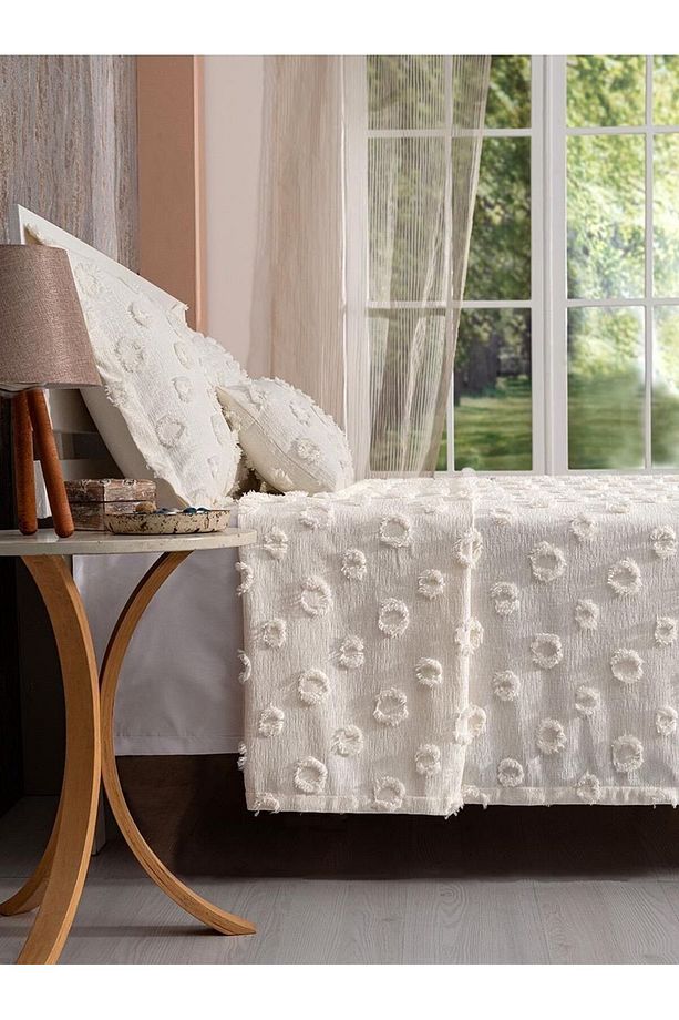 Ponpon Çift Kişilik Yatak Örtüsü 250x260 Ve 2 Adet Yastık Ekru - 4