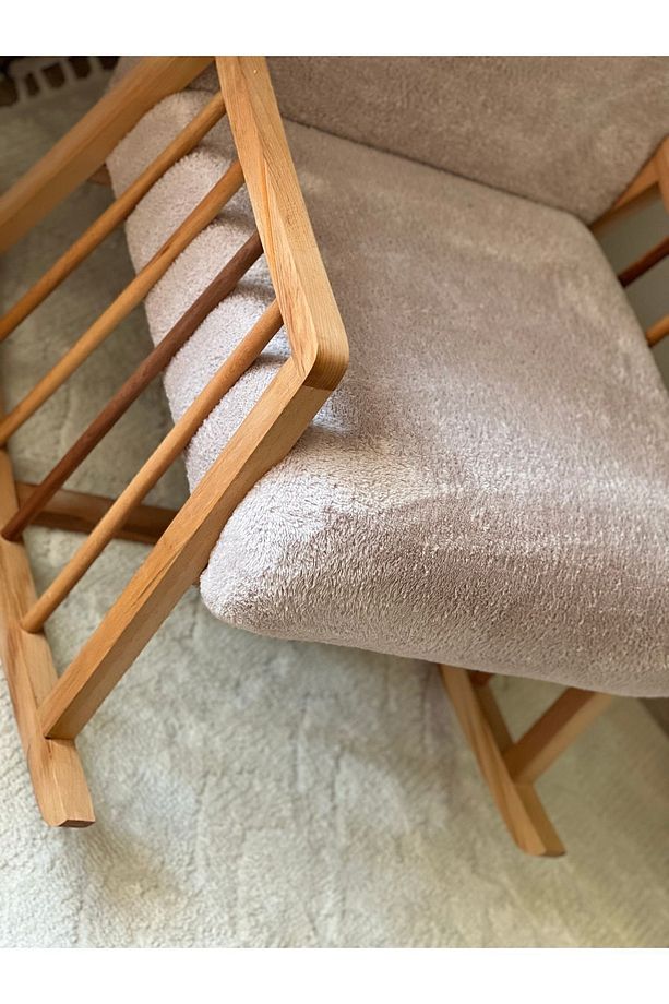 Latte Sallanan Ahşap Berjer Koltuk Puf Ve Minder Hediyeli - 5