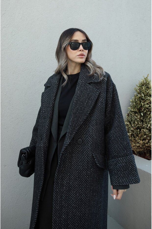 Black Herringbone Patterned Coat - 4