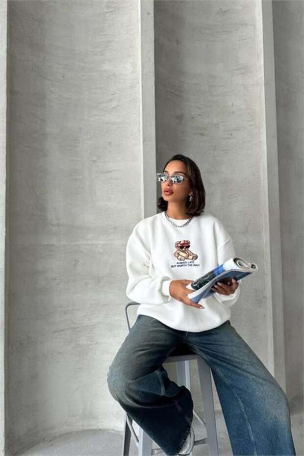 Women's Ecru Cotton Sweatshirt with Embroidery Details Dpg035