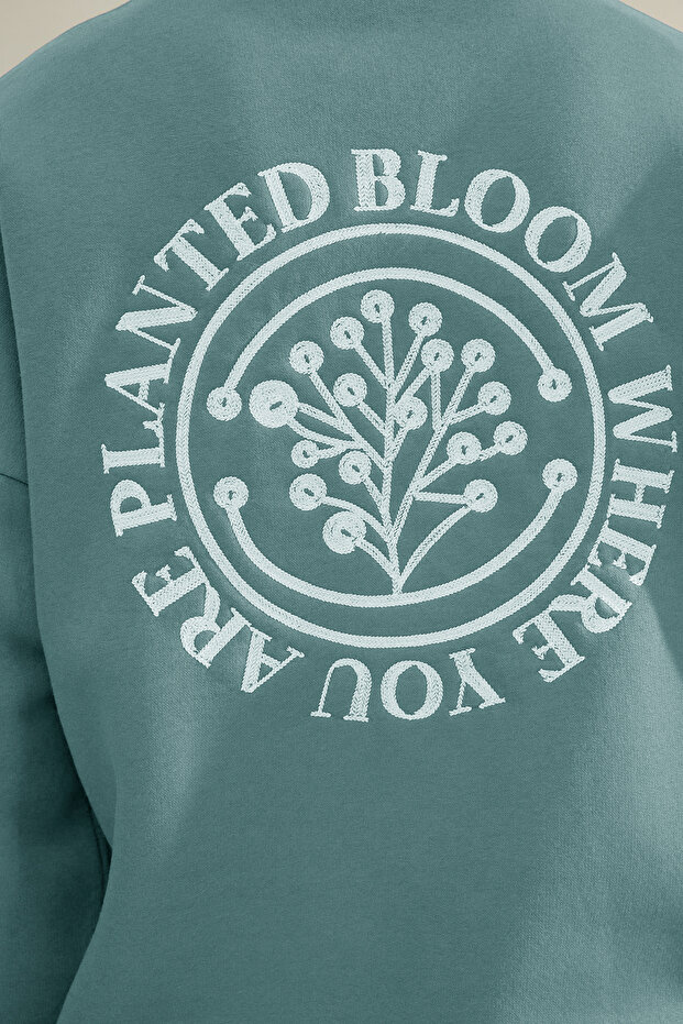 Mint Oversize/Geniş Kesim Çiçek Nakışlı İçi Polarlı Pamuklu Sweatshirt TMNAW24SW00012 - 3