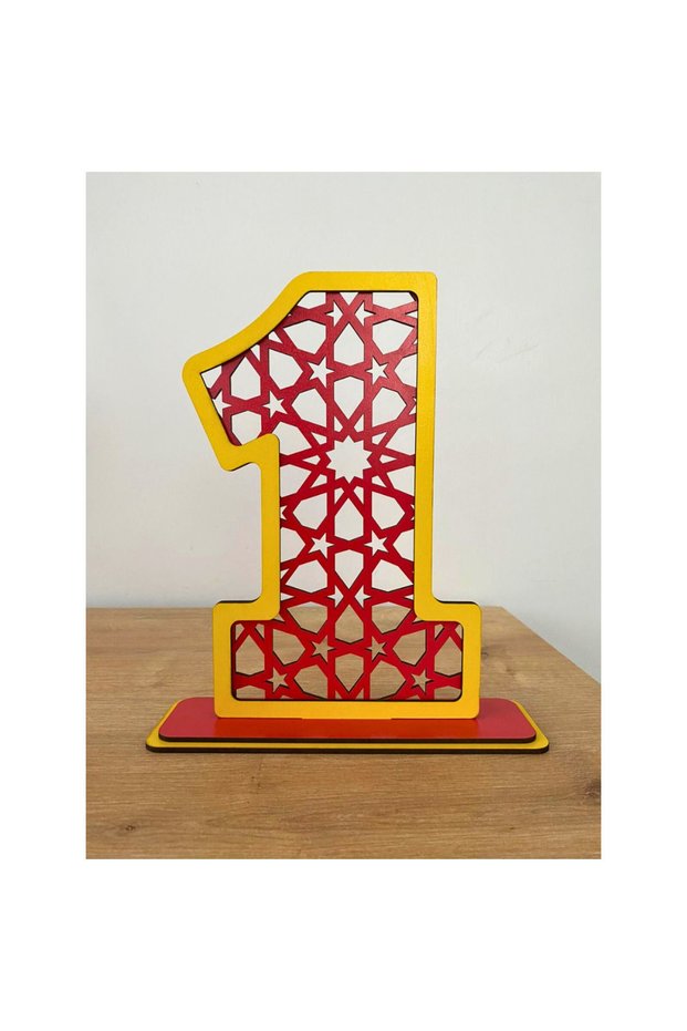 1 Year Birthday Table Decor (Galatasaray Theme Yellow-Red)