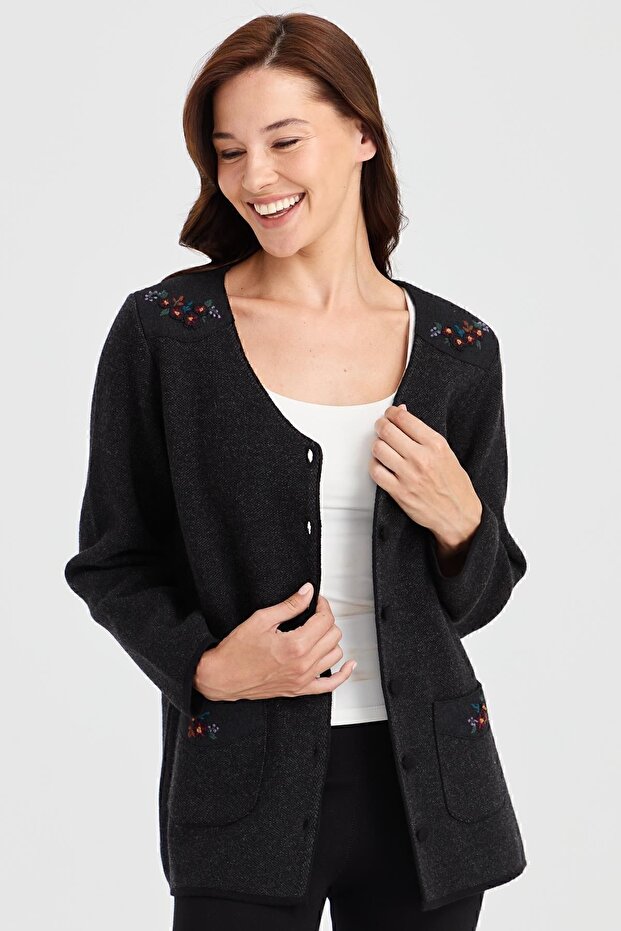 Women's V-neck Shoulder and Pocket Felt Embroidered Wool Jacket Black
