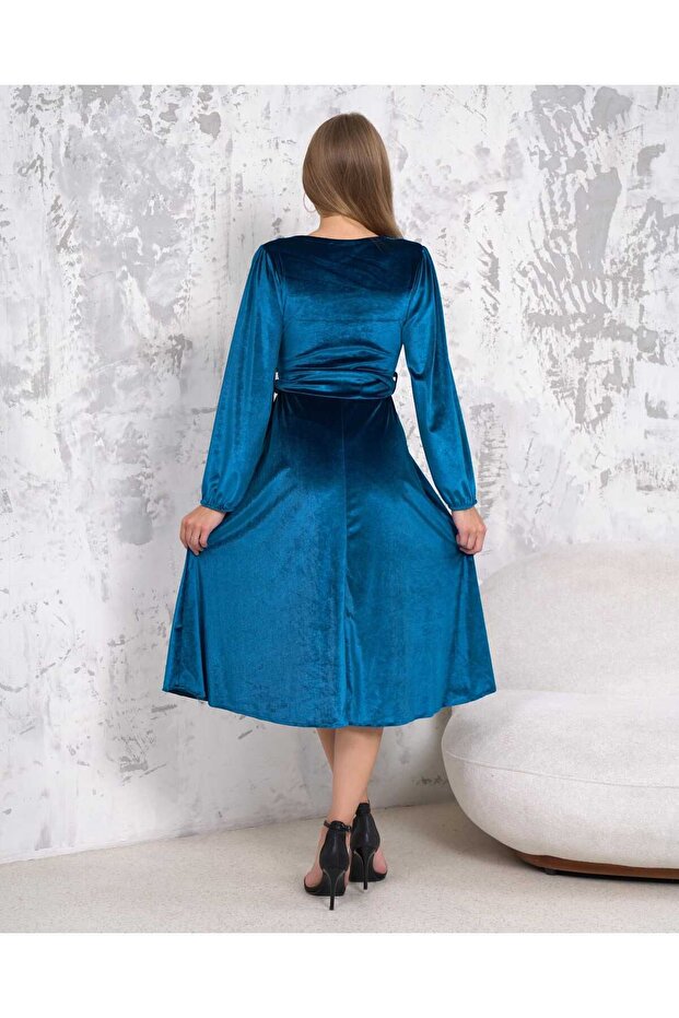 V Yaka Kloş Midi Boy Kadife Elbise - 3