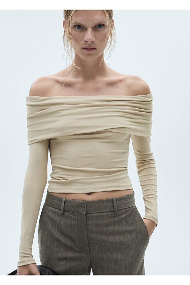 Omuzları Açık Tişört - 1