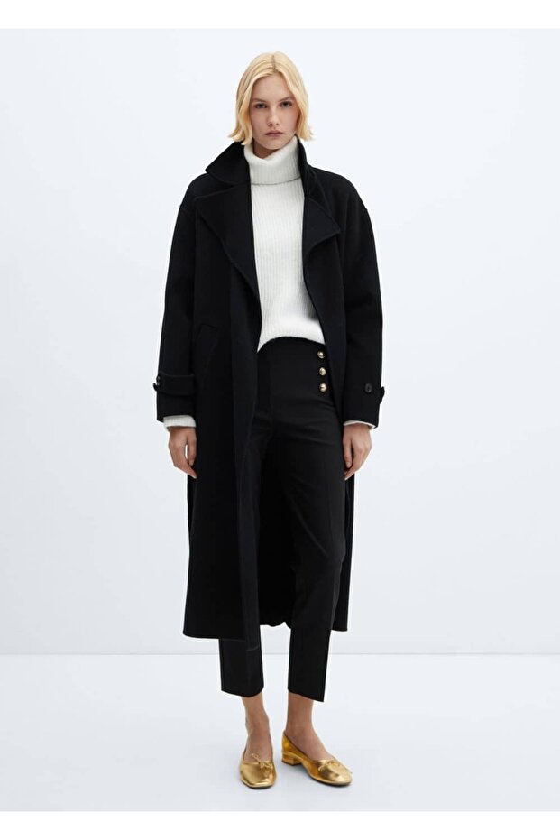 Kurze Hose mit Knöpfen - 2