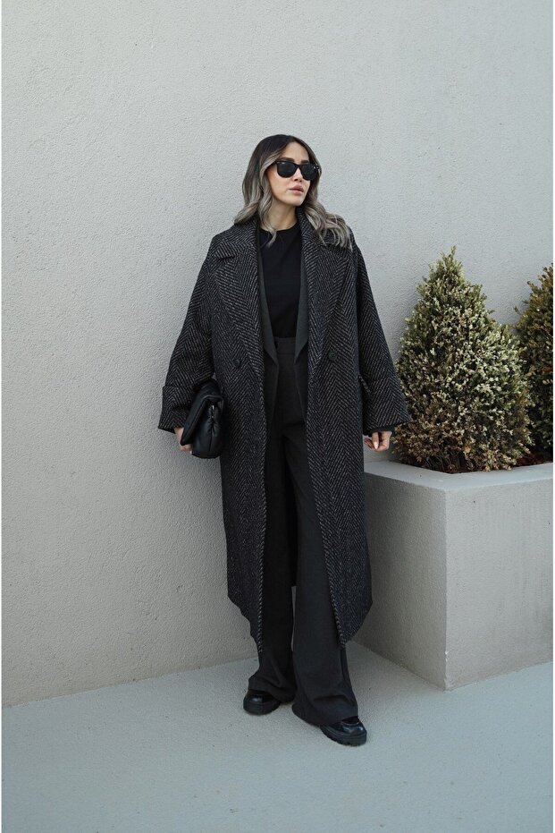 Black Herringbone Patterned Coat - 2