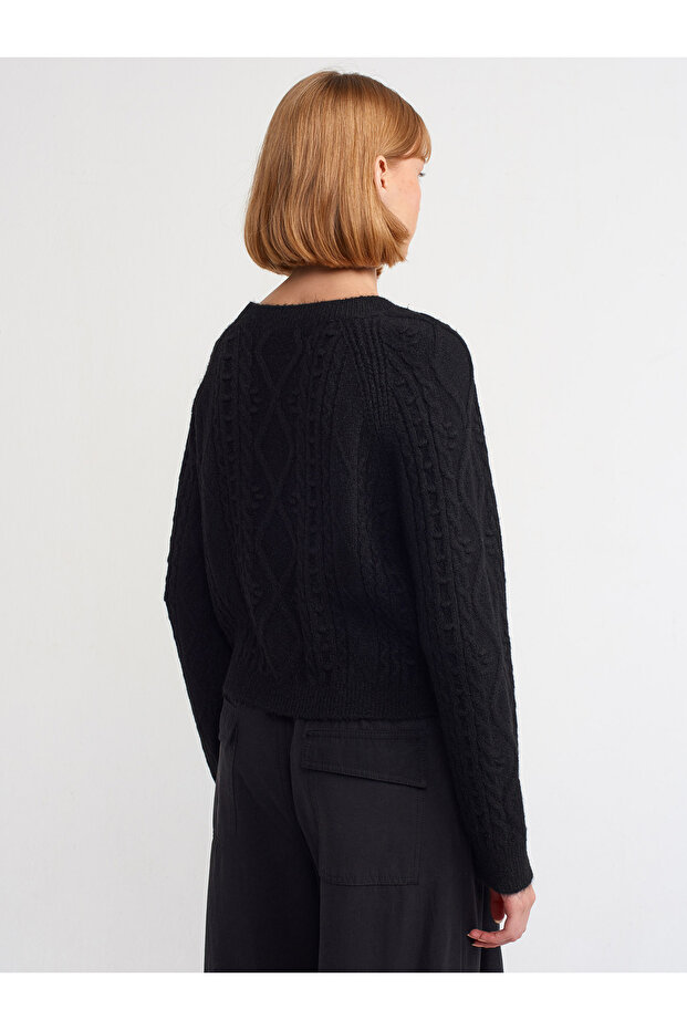 10462 Bisiklet Yaka Önü Taş Işlemeli Kazak-siyah - 2