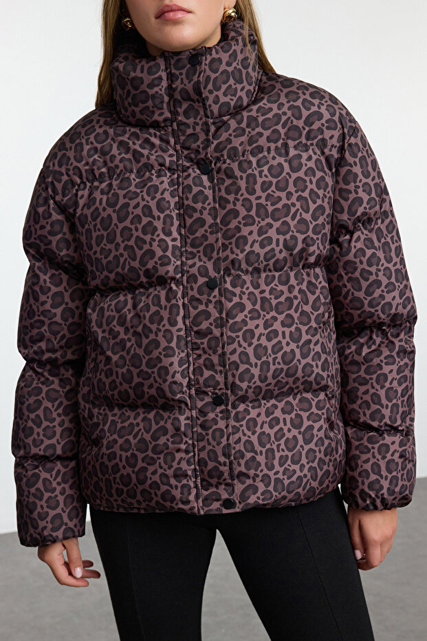 Çok Renkli Kahverengi Leopar Desenli Oversize Kalıp Şişme Mont TWOAW25MO00222 - 3