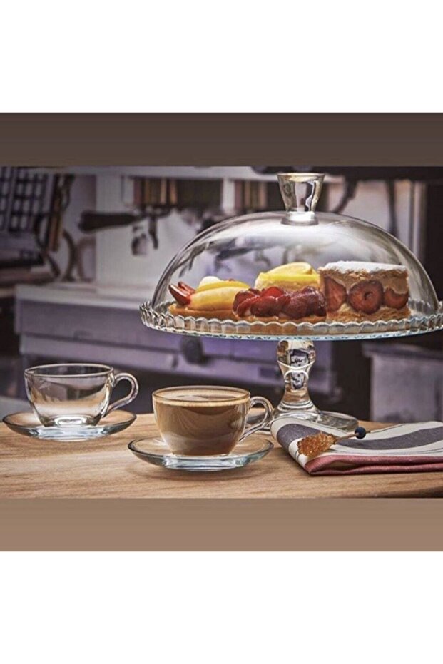 وعاء كعكة قائم