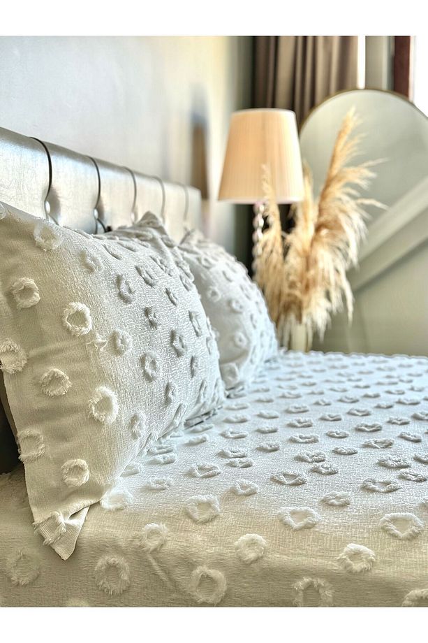 Ponpon Çift Kişilik Yatak Örtüsü 250x260 Ve 2 Adet Yastık Ekru - 2