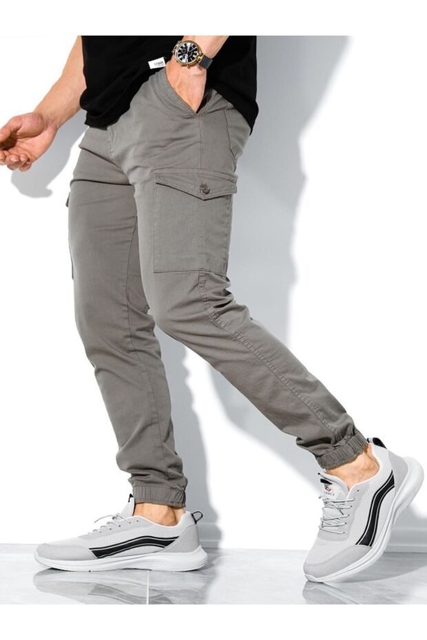 Lycra gray cargo pants with elastic waist and legs